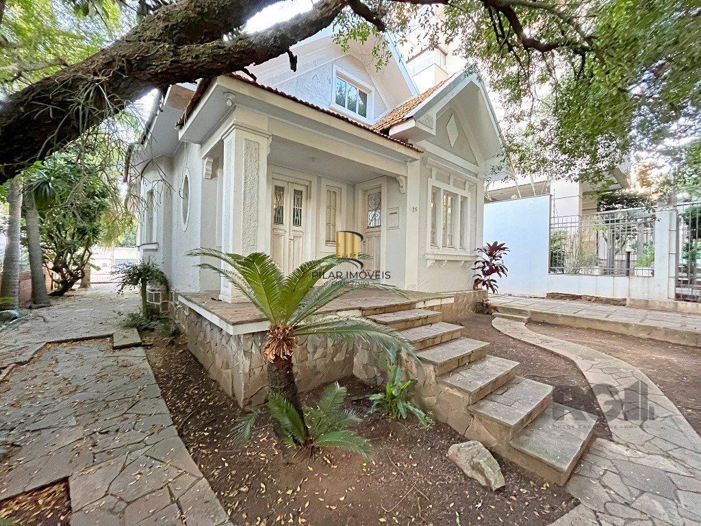 Casa 2 dormitórios no bairro Petrópolis