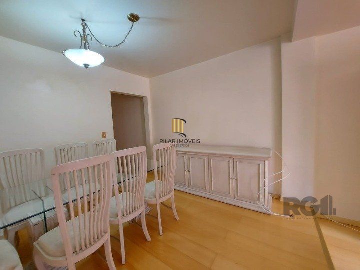 Apartamento com 2 quartos com suite e  1 vaga na Felix da Cunha em Porto Alegre