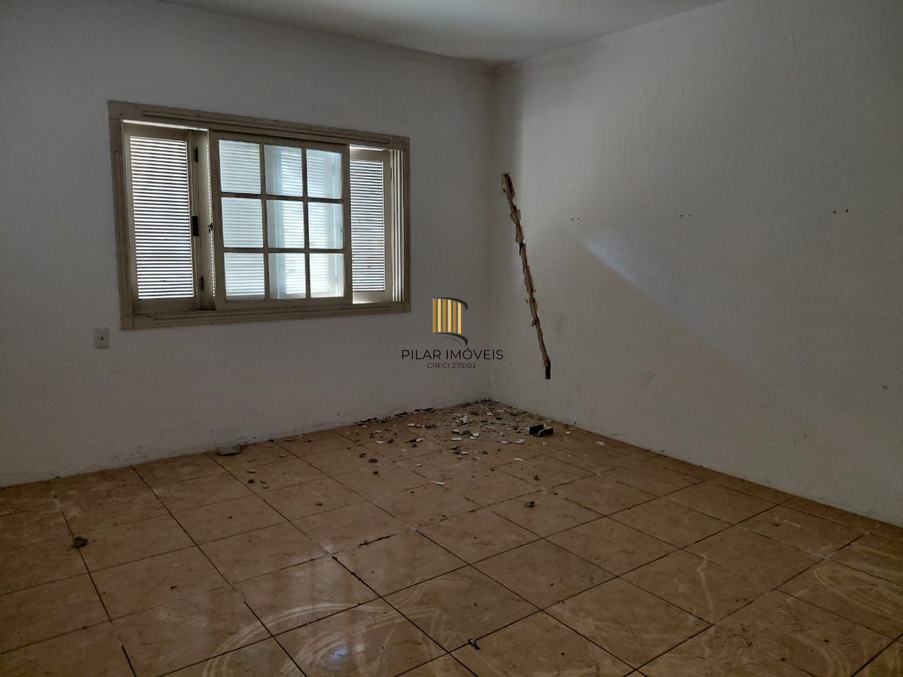 Ampla casa com pátio Bairro Teresópolis
