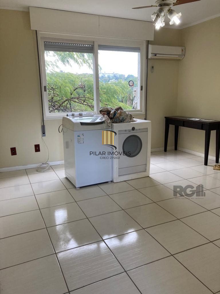 Apartamento de 2 dormitórios com 1 vaga no bairro Nonoai