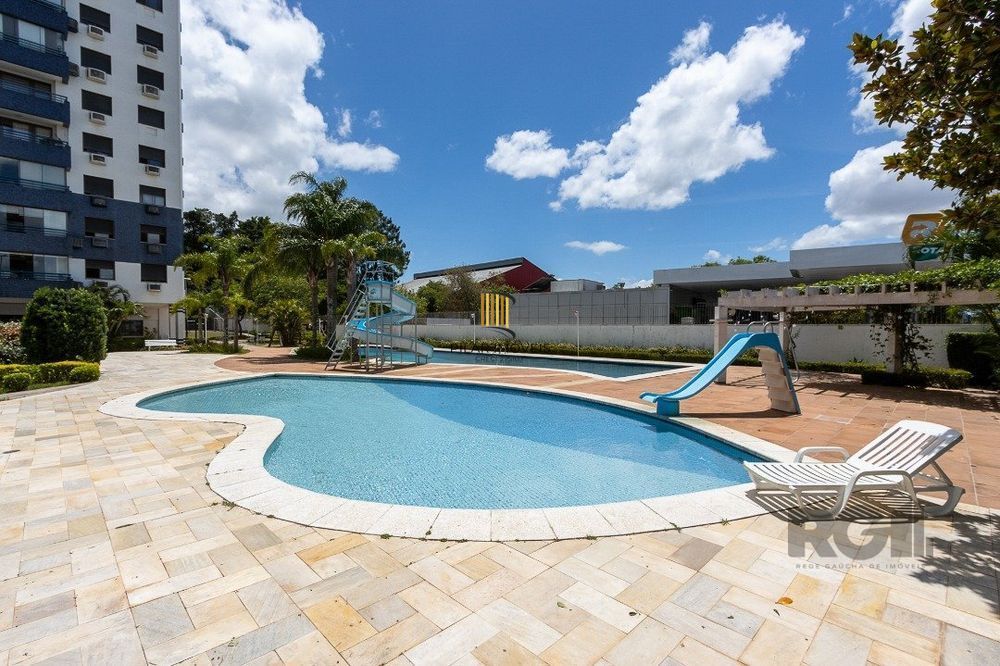 Apartamento com 3 dormitórios  na Zona Sul de Porto Alegre RS.