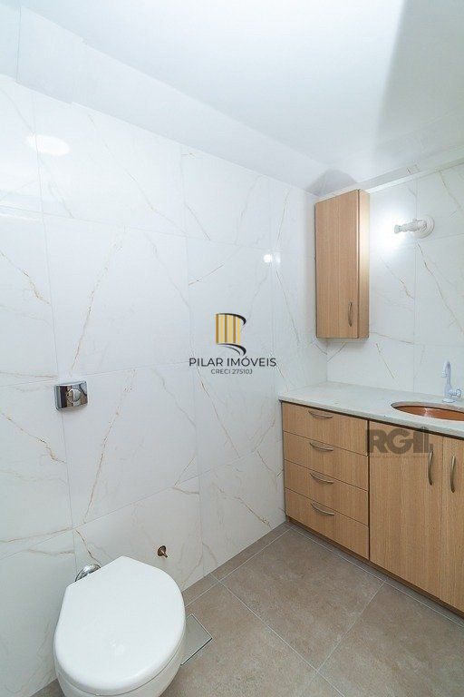 Excelente cobertura de 211m² com 3 dormitórios e 1 vaga.