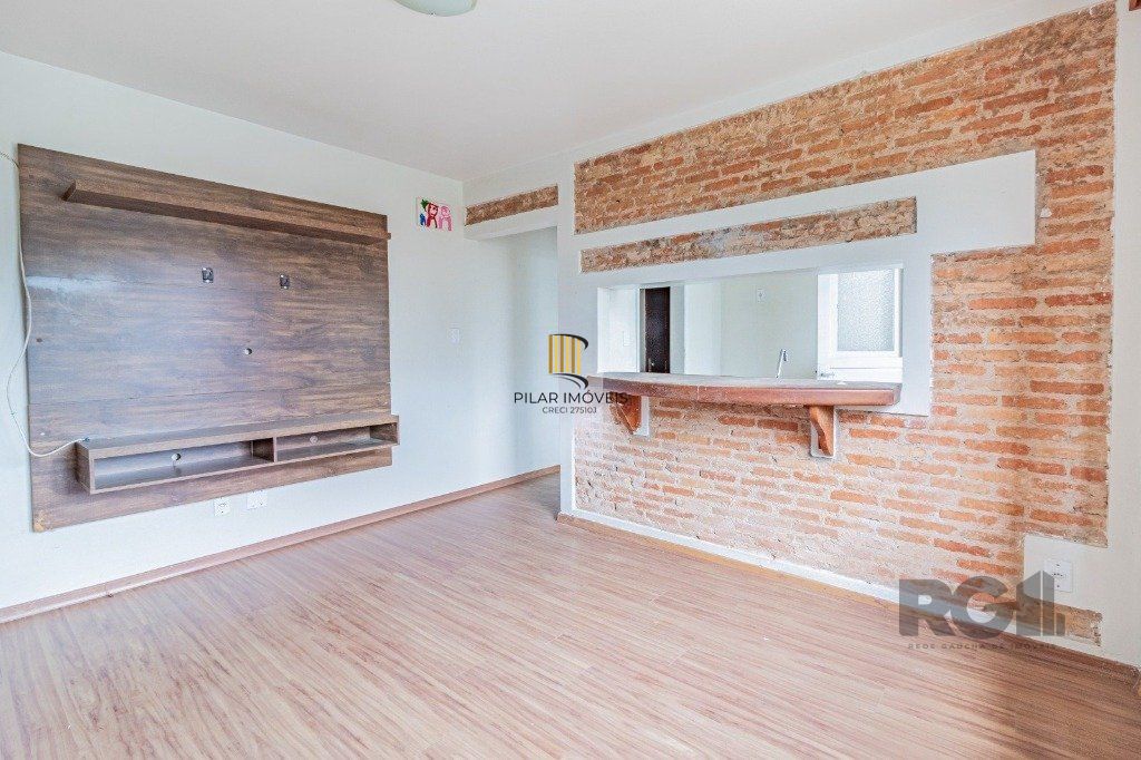 Apartamento de 2 dormitórios no bairro Glória
