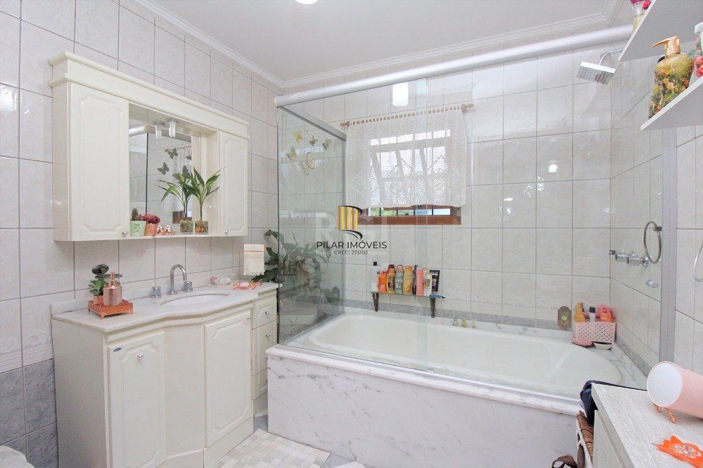 Casa Condominio para Venda - 186.76m², 3 dormitórios, sendo 1 suites, 2 vagas - Guarujá