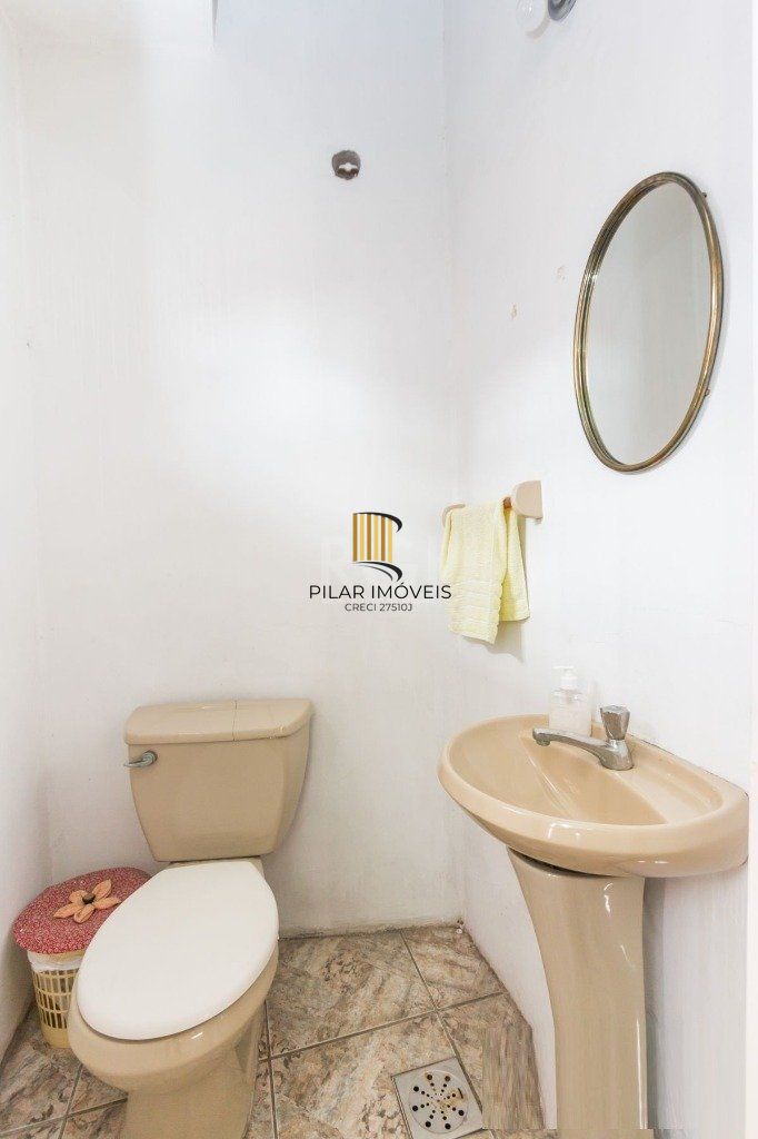 Casa para Venda - 258m², 3 dormitórios, sendo 1 suites, 4 vagas - Teresópolis