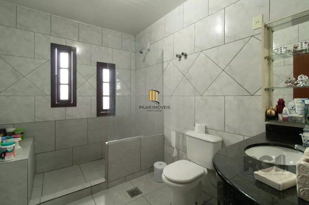 Casa 3 Dormitório(s) Bairro Glória