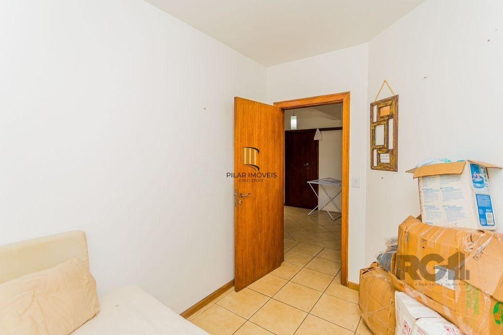 Casa de 2 dormitórios no bairro Passo das Pedras
