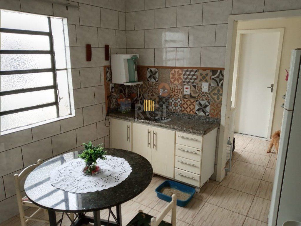 Casa para Venda - 174m², 3 dormitórios, sendo 1 suites, 3 vagas - Jardim Sabará