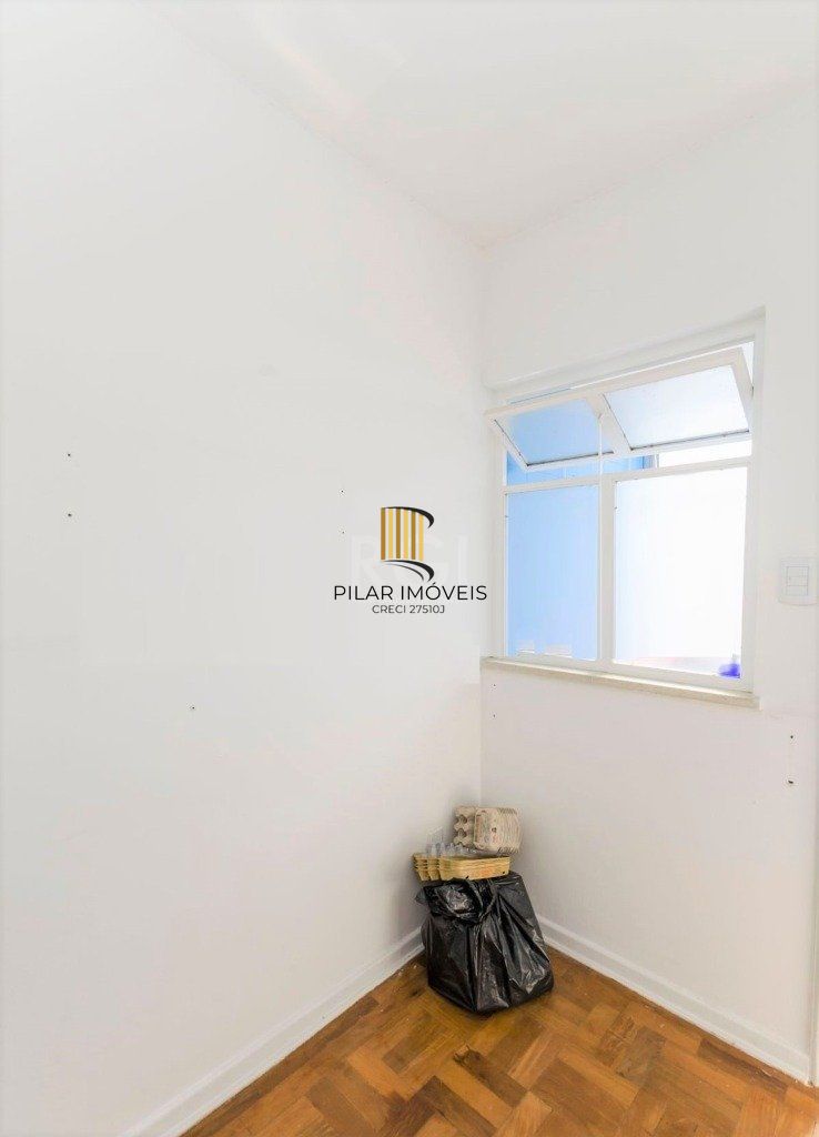 Apartamento para Venda - 128m², 3 dormitórios, 1 vaga - Menino Deus