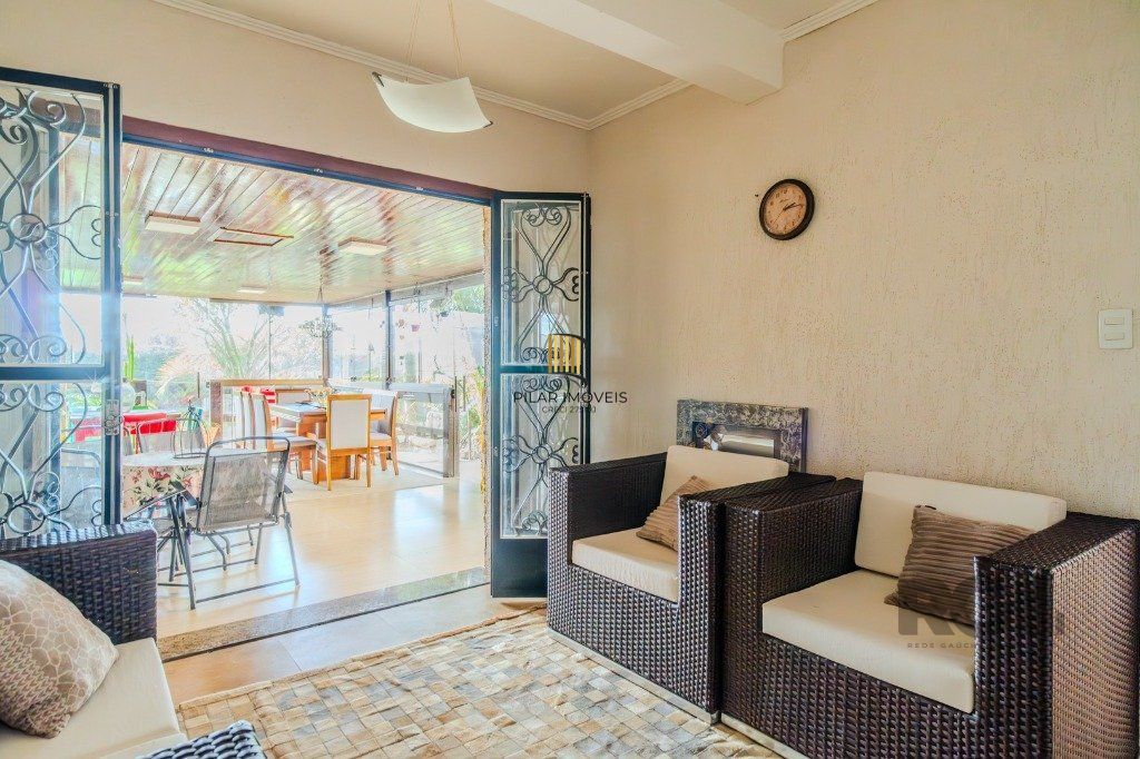 Casa 3 dormitórios no bairro Medianeira