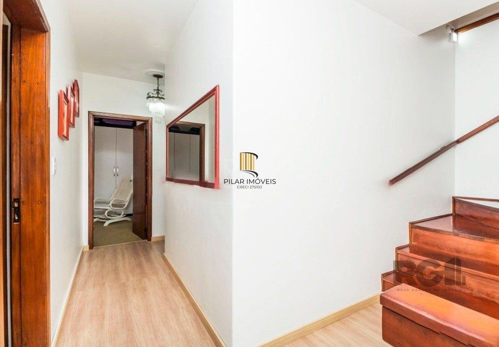 Casa de 266m² - 5 dormitórios, 5 vagas no bairro São João