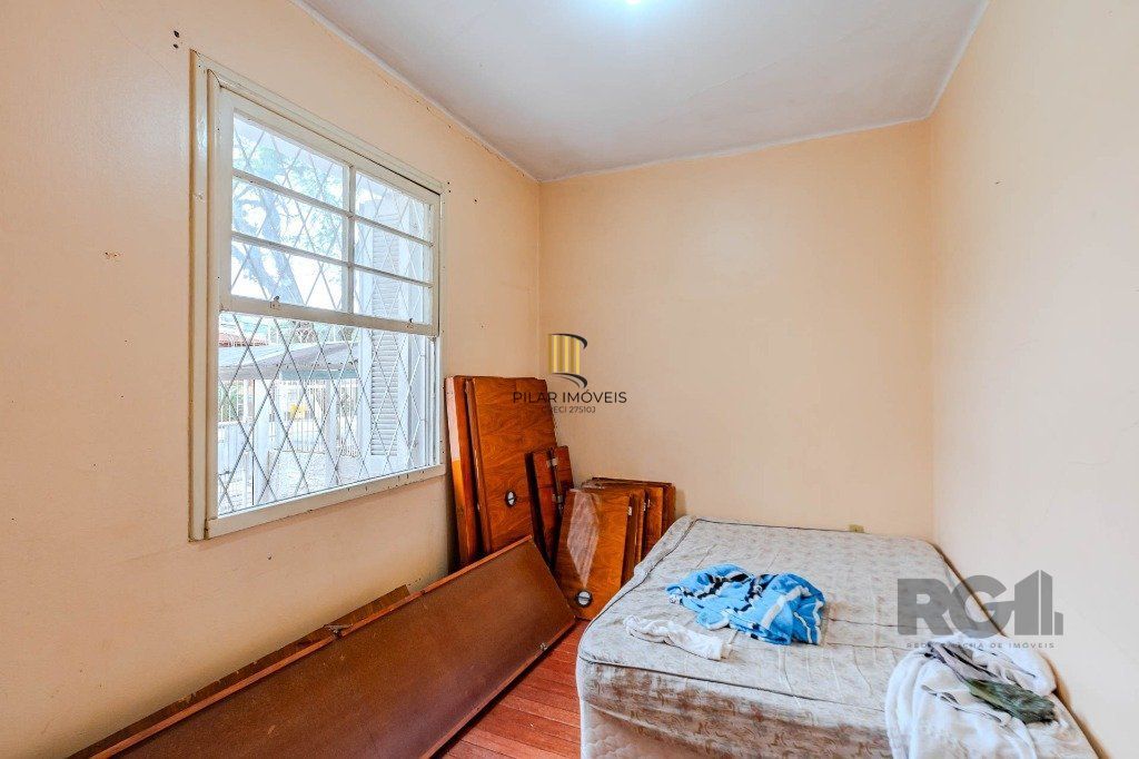 Casa 3 dormitórios no bairro Medianeira