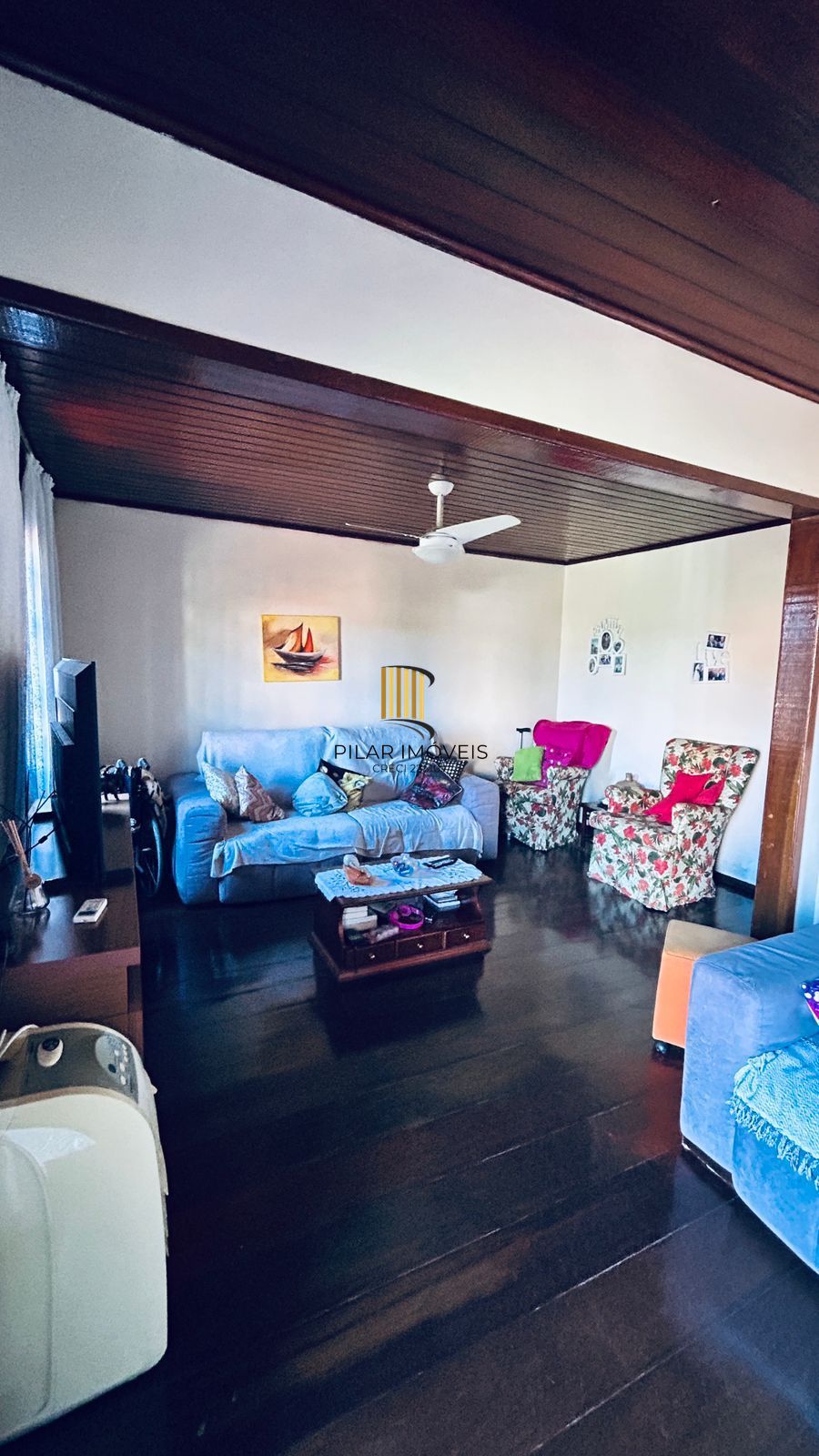 Casa com 2 dormitórios e edícula nos fundos no Bairro Nonoai
