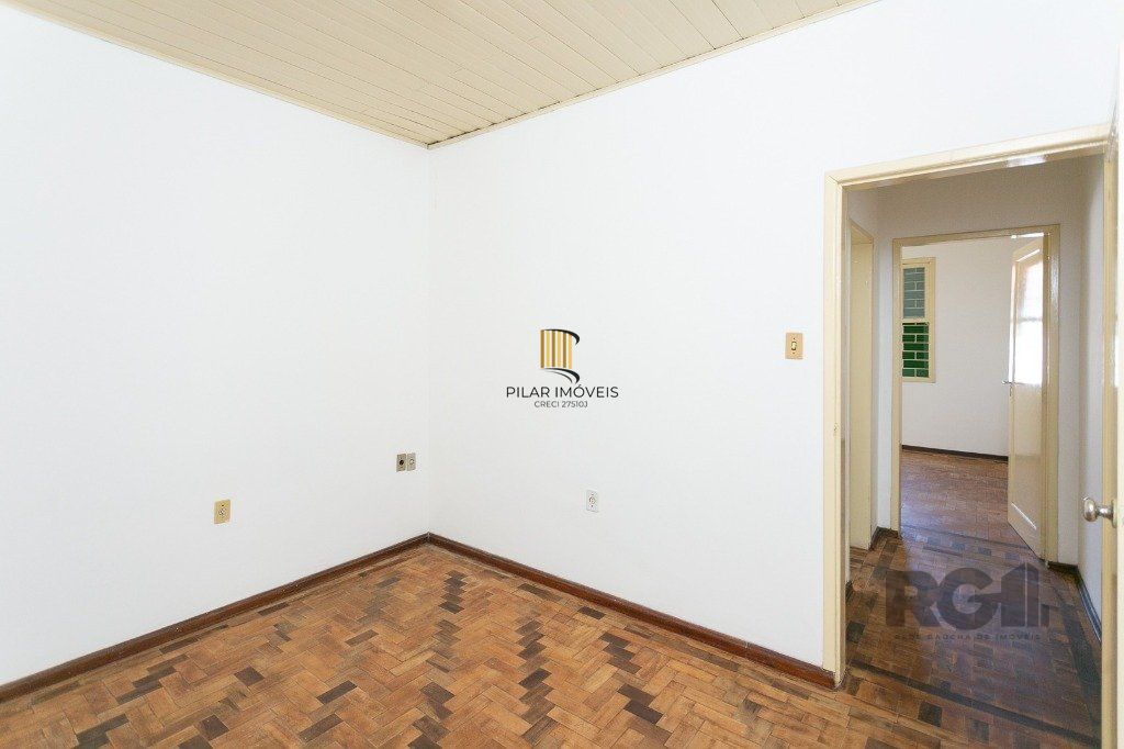 Casa com 5 dormitórios no bairro Jardim Carvalho