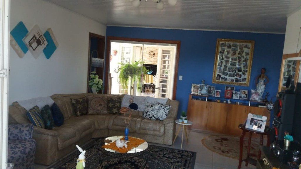 Casa para Venda - 300m², 5 dormitórios, Augusta
