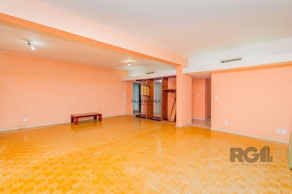 Apartamento de 3 dormitórios, bairro Bom Fim