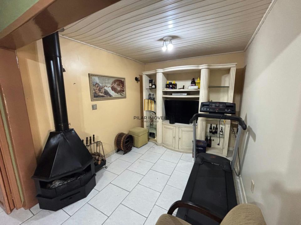 Casa de 3 dormitórios à venda no Bairro Rubem Berta - Porto Alegre