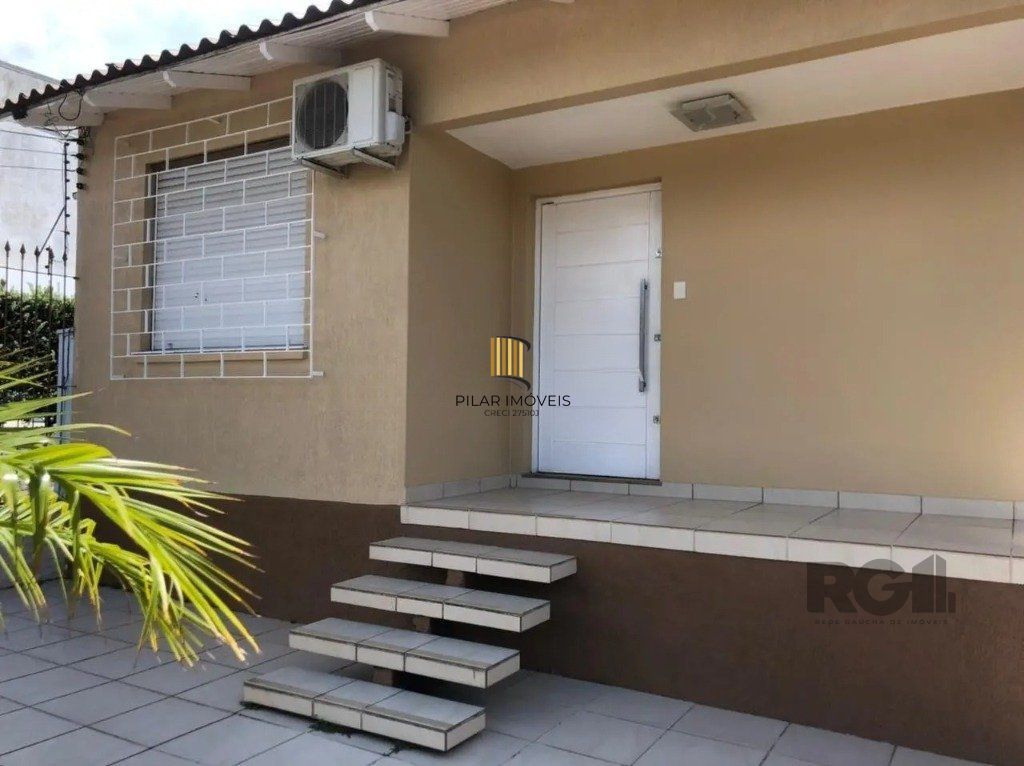 Casa com 3 dormitórios no bairro Rubem Berta