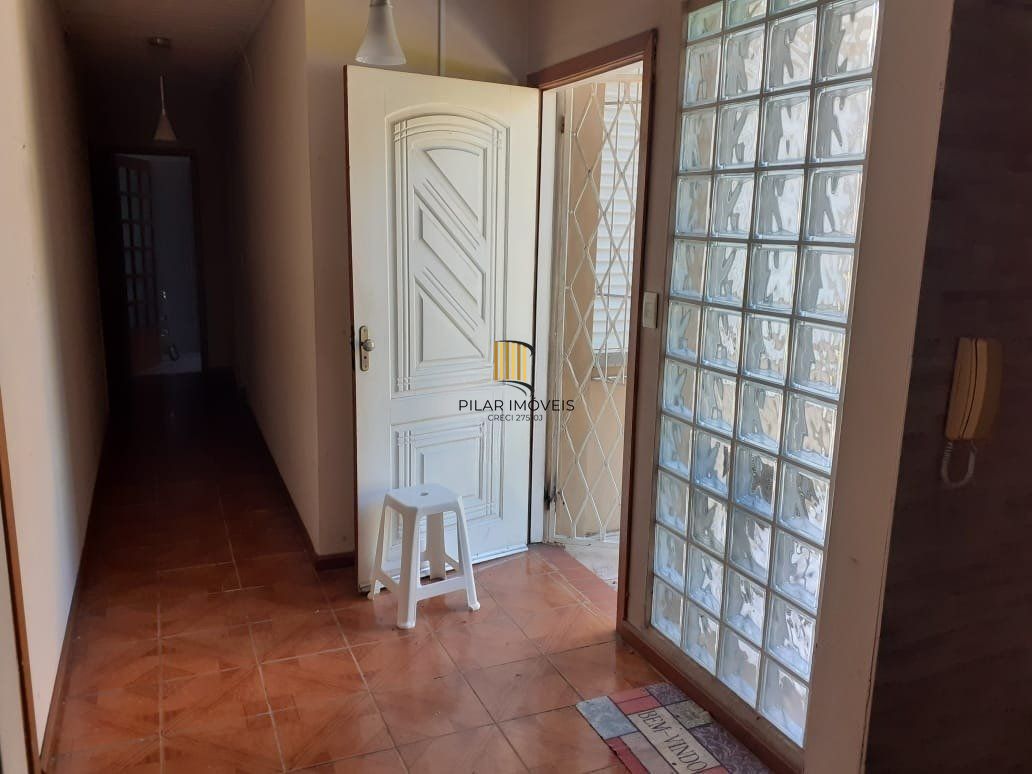 Casa com 3 quartos, 4 vagas e 159m² - Rua General Caldwell - Menino Deus, Porto Alegre