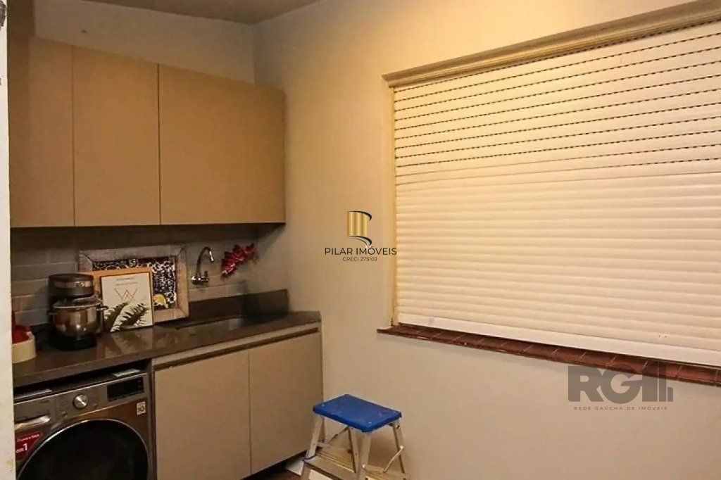 Casa com 3 dormitórios no bairro Medianeira