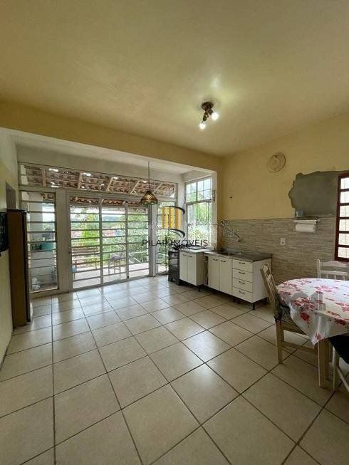 Casa de 4 dormitórios, bairro Ipanema