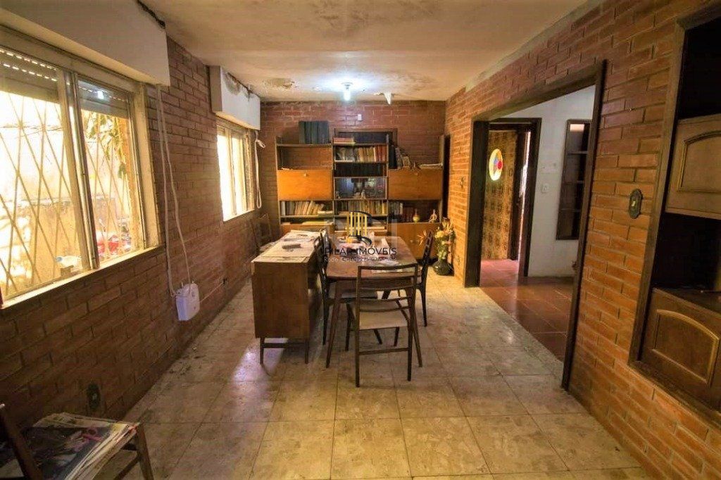 Casa para Venda - 287m², 3 dormitórios, sendo 2 suites, 4 vagas - Nonoai