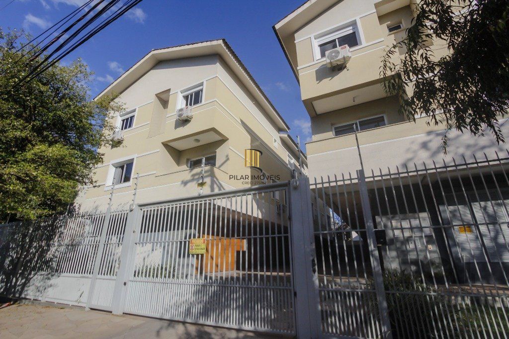 Casa de Condomínio 3 dormitórios no bairro Vila Ipiranga