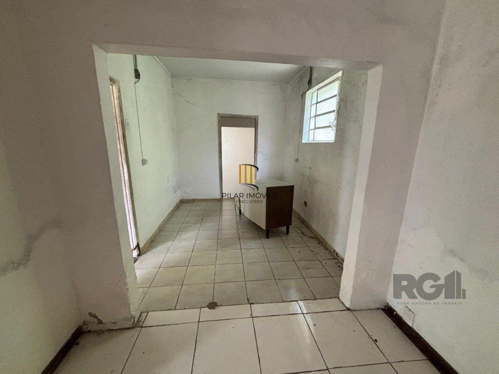 Casa com 3 quartos, 4 vagas e 120m² no bairro Vila Assução