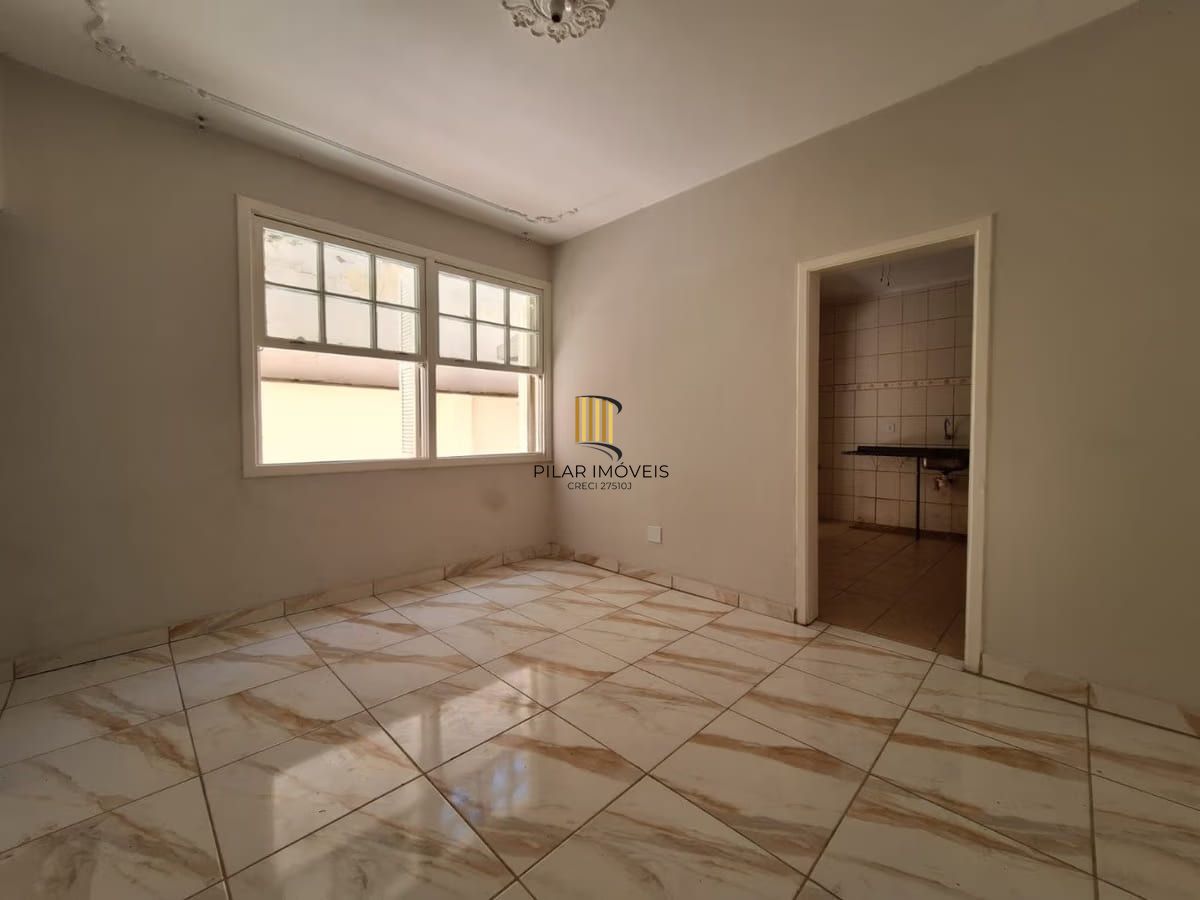 Apartamento de 2 dormitórios à venda em Praia de Belas, Porto Alegre.