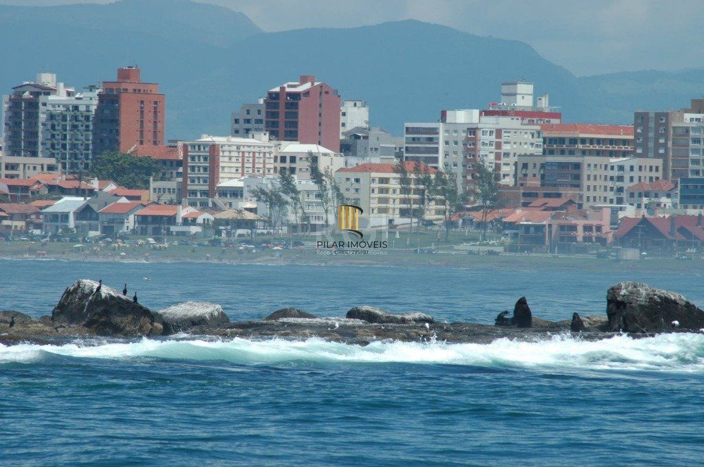 105m²  3 dormitórios  1 suites  1 vaga vista para o mar - Prainha