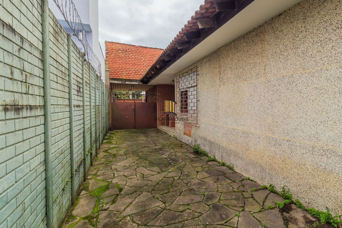 Casa de 4 dormitorios à venda Avenida Tramandaí, Ipanema - Porto Alegre
