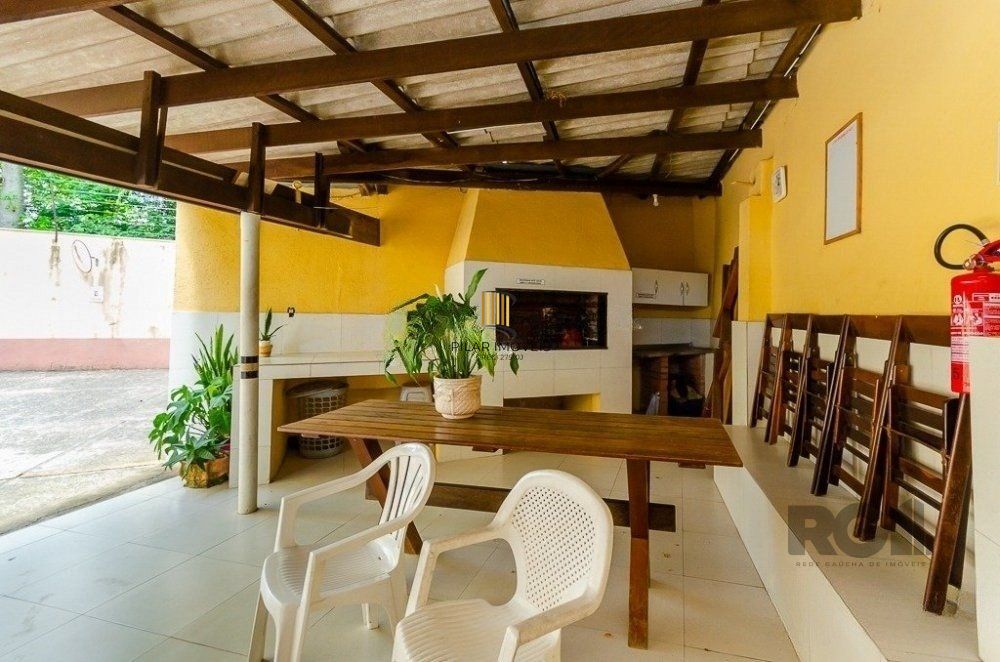 Apartamento térreo para Venda - com 59.2m² 2 dormitórios no bairro Azenha