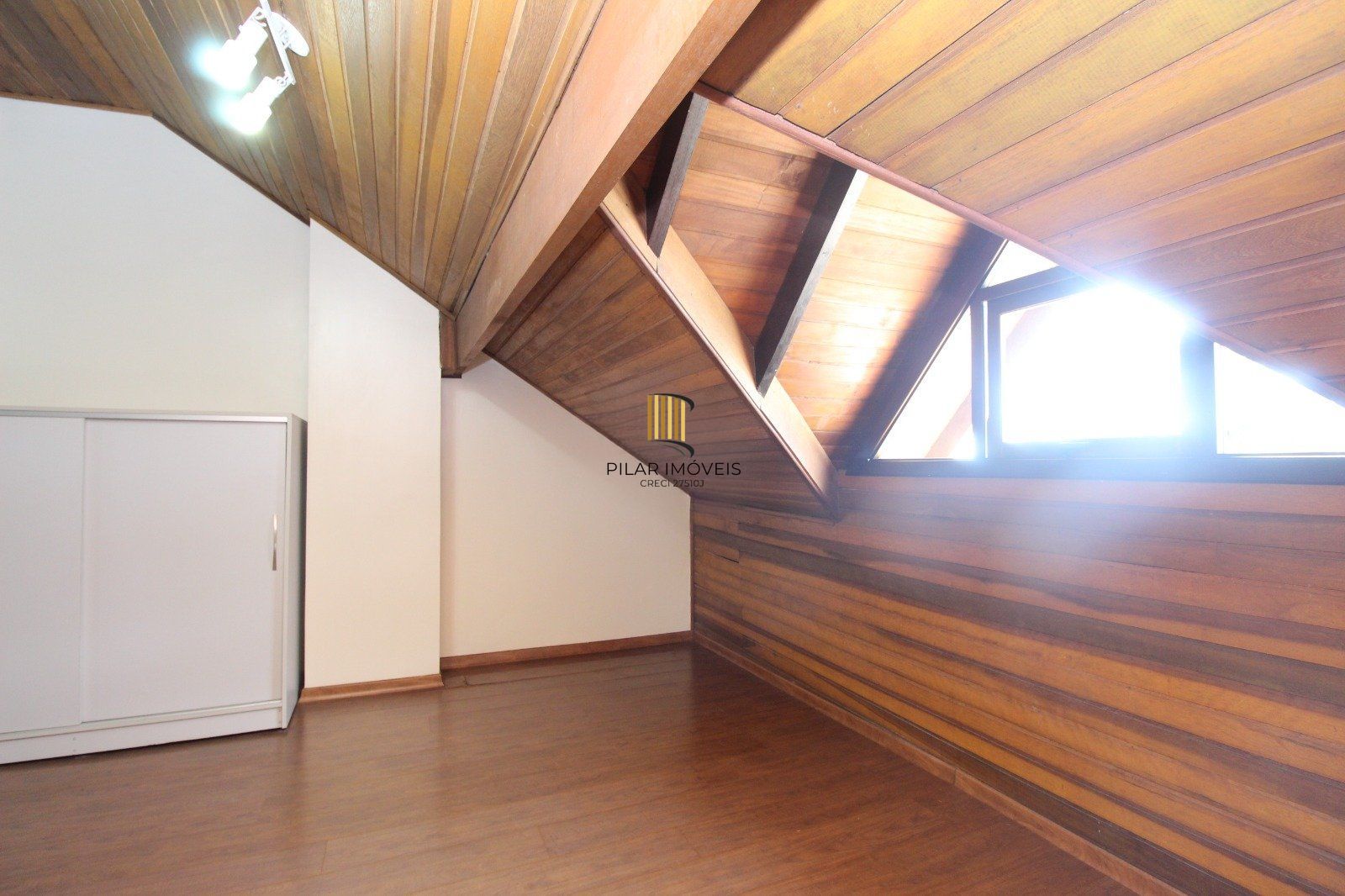 Casa de 180m² com 3 dormitórios  no bairro Ecoville, Porto Alegre
