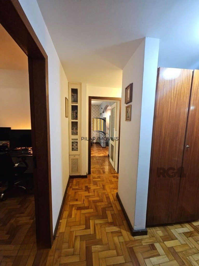 casa de 5 dormitórios no bairro Glória