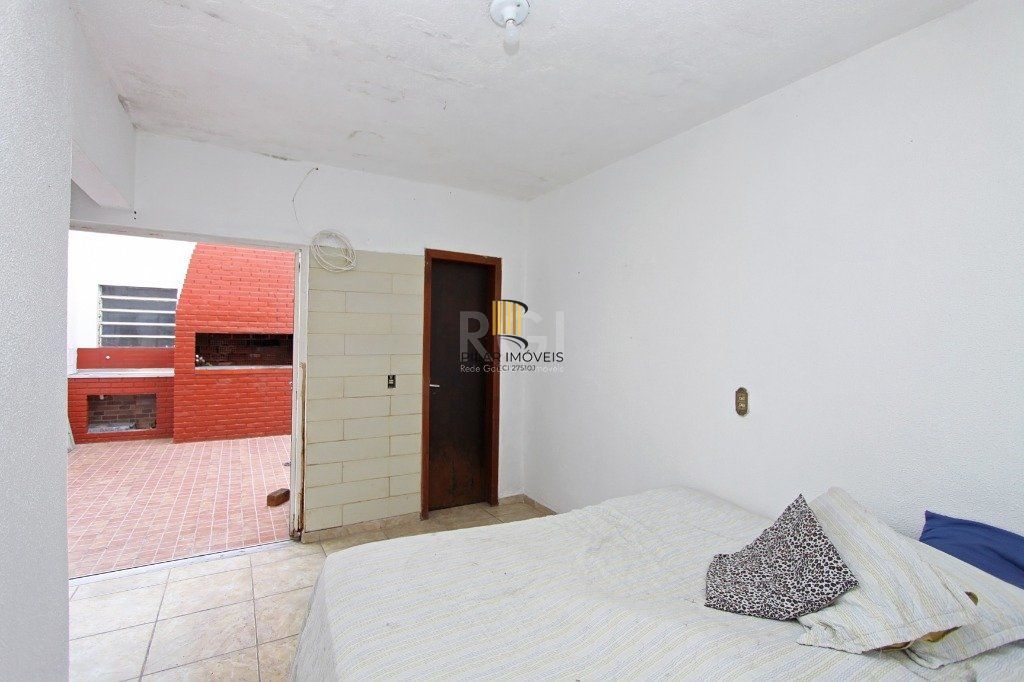 Casa para Locação/Aluguel - 240m², 4 dormitórios, 6 vagas - Nonoai