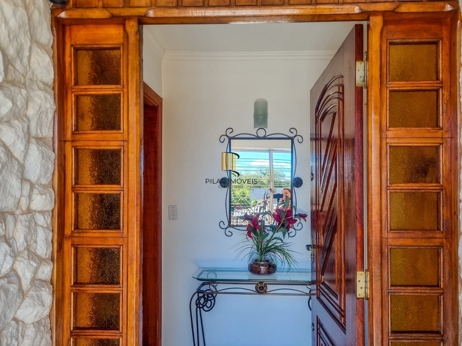 Casa Térrea 280 m²  em Teresópolis – 4 Dorms, Escritório e Edícula