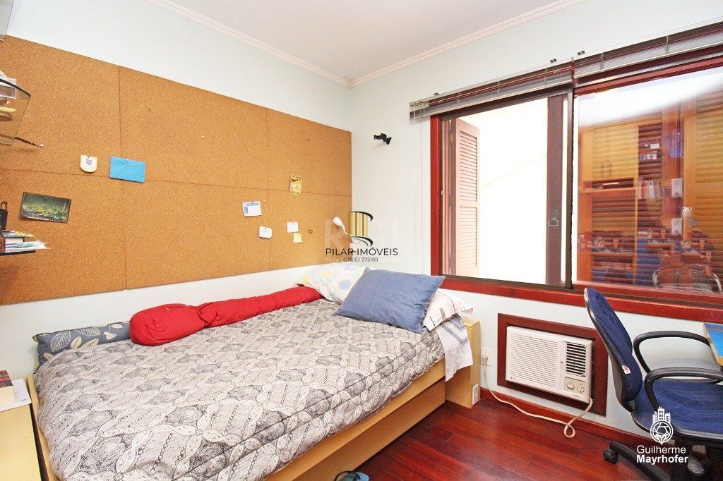 Casa Condominio para Venda - 324.7m², 3 dormitórios, sendo 1 suites, 4 vagas - Menino Deus