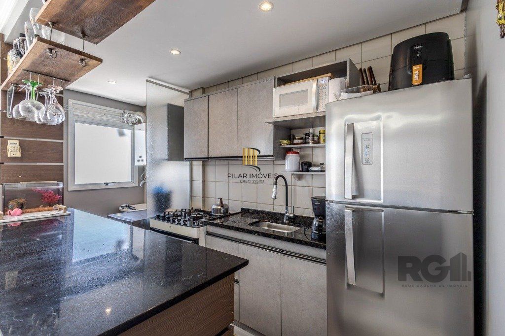 Apartamento de 2 dormitórios no bairro Azenha
