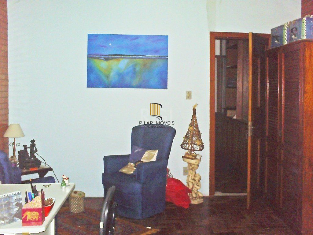 Casa para Venda - 140m², 3 dormitórios, sendo 1 suites, 2 vagas - Morro Santana