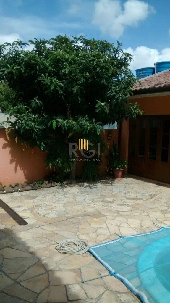 Casa para Venda - 316m², 3 dormitórios, sendo 1 suites, 2 vagas - Cavalhada