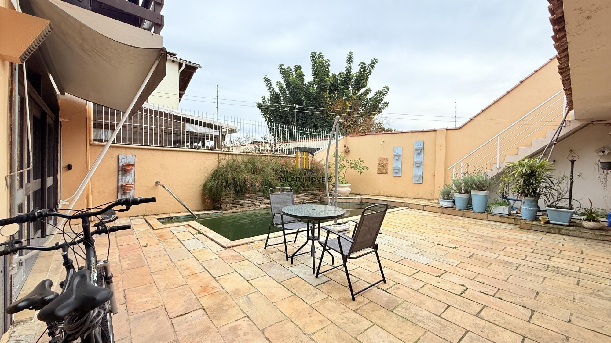 Casa para Venda - 260m², 4 dormitórios, sendo 1 suites, 4 vagas - Nonoai