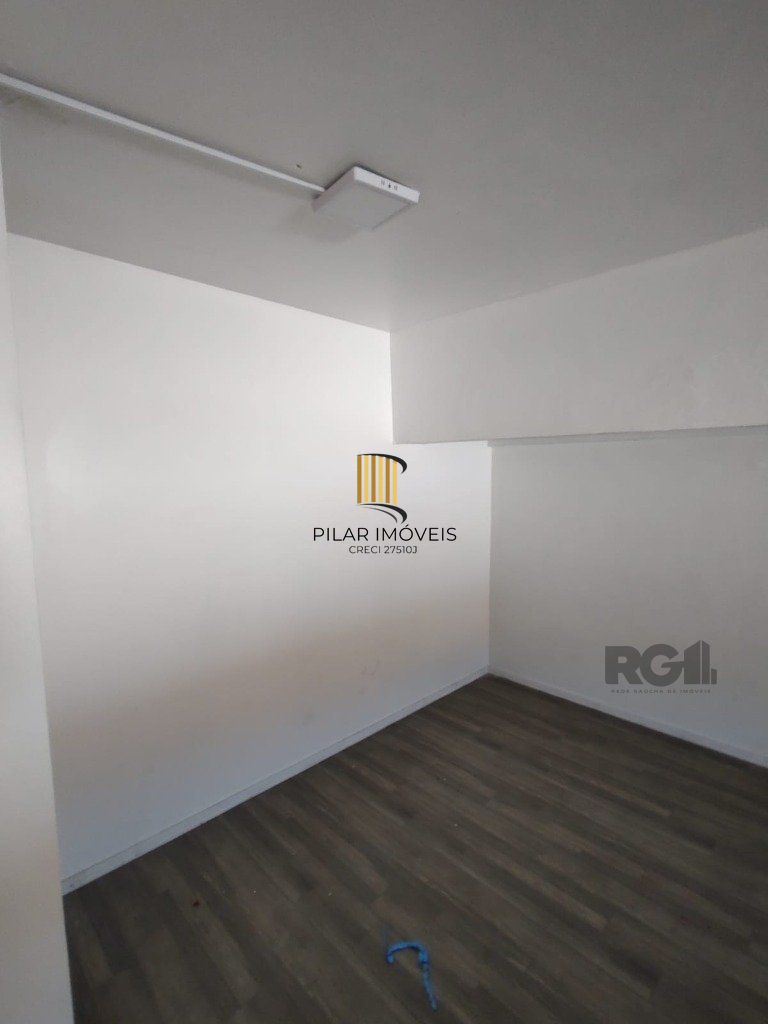 Loja para Venda - 60m², 0 dormitórios, 3 vagas - Petrópolis