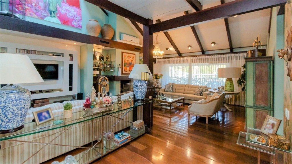 Casa De 602m²,  Bairro Bela Vista