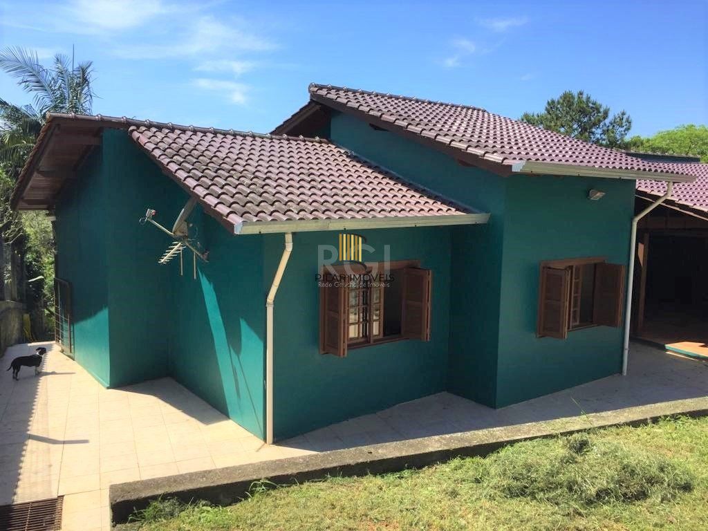 Casa para Venda - 200m², 3 dormitórios, sendo 1 suites, 2 vagas - Hípica