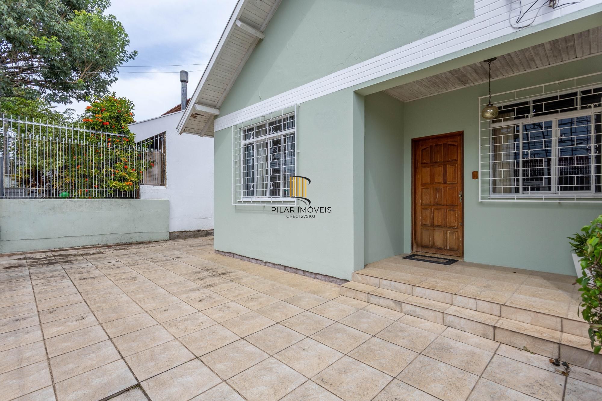 Casa 75m² com 3 dormitórios, 2 vagas no bairro Sarandi