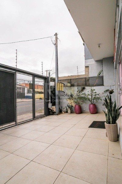 Prédio comercia próximo a Av. Bento Gonçalves.
