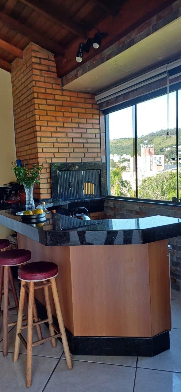 Bem localizada cobertura de 3 dormitórios