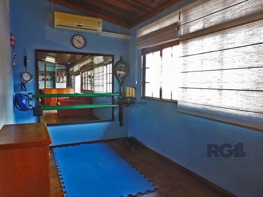 EXCELENTE casa térrea MAIS um loft construído em edícula anexa, com pátio.