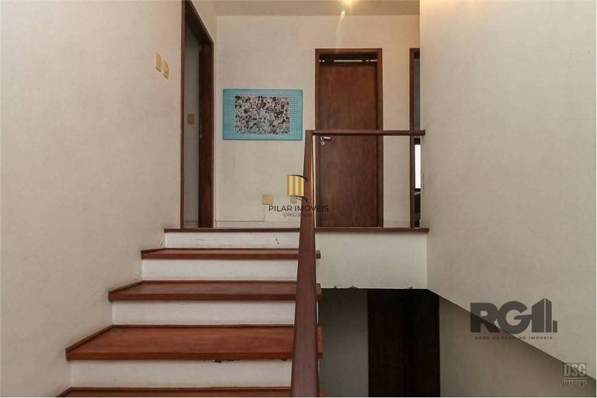 Casa de 285m² - 4 dormitórios, 4 vagas no bairro Bom Jesus