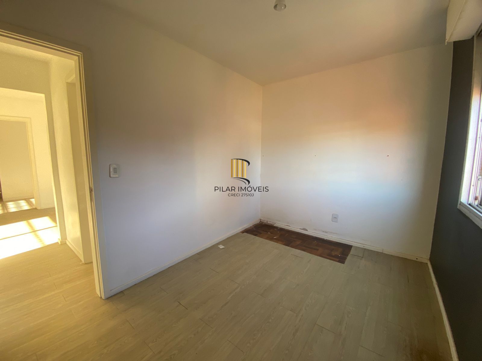 Apartamento 2 Dormitórios com Garagem Coberta à Venda no Bairro Teresópolis – Amplo, Arejado e de Frente, 67m2